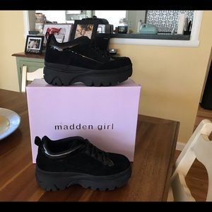 bounce platform sneaker